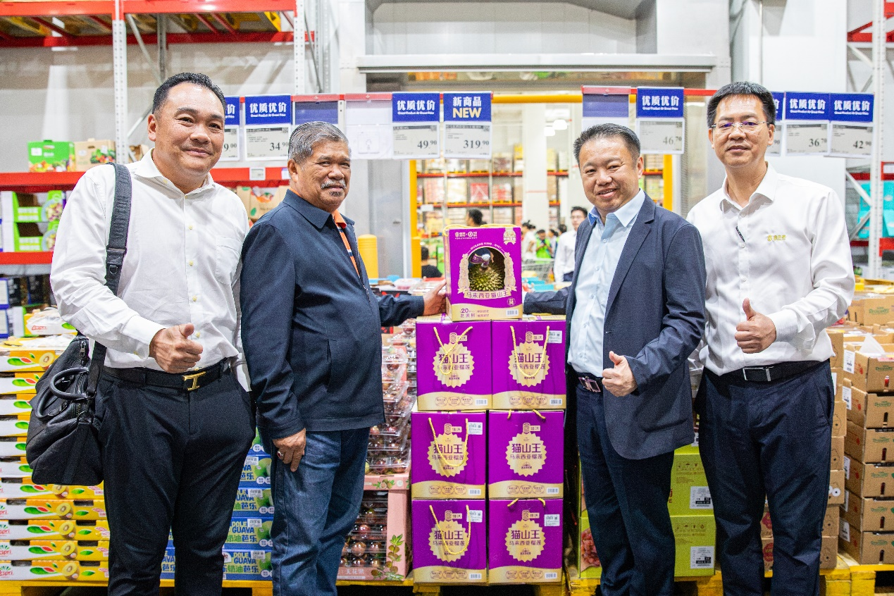 马来西亚农业及粮食安全部内阁部长穆罕默德·沙布(左二)一行莅临山姆