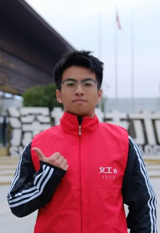深圳技术大学曾宗辉:“积极组织,热情参与,以志愿服务为乐。”